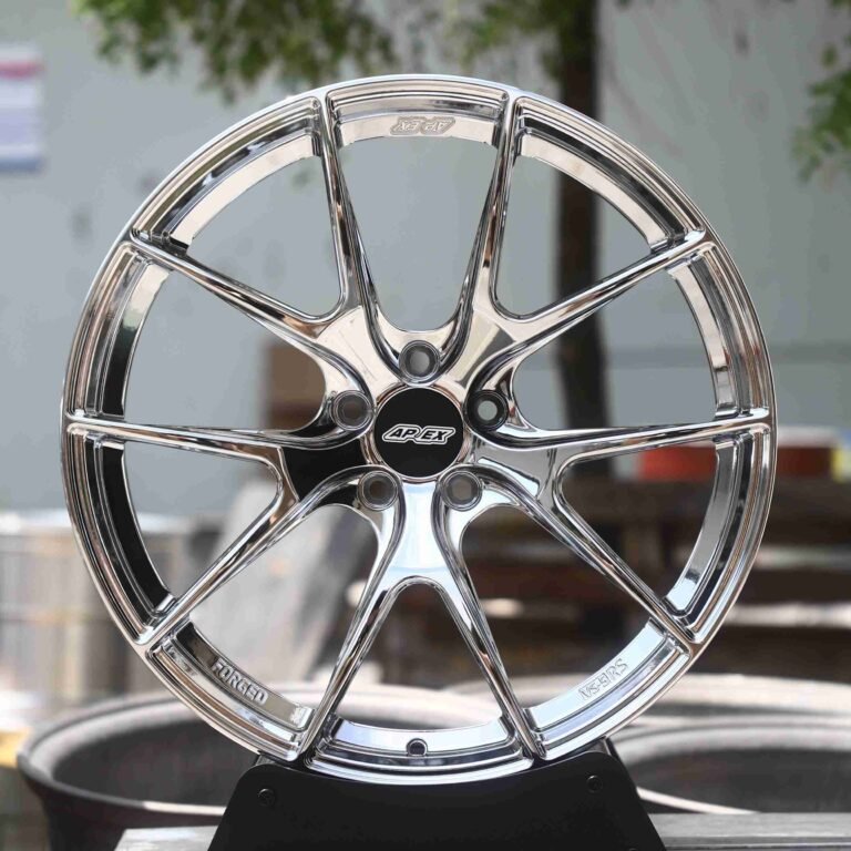 Toyota GR86 wheels – Chrome (APEX VS-5RS-Style), front view
