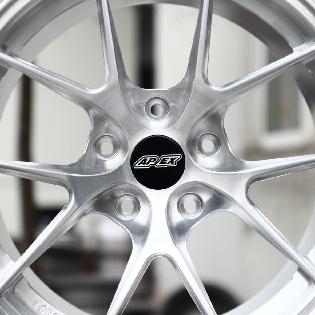 BMW M4 F82 wheels – Brushed Silver 5 Y-Spoke Concave (APEX VS-5RS-Style), lip and barrel detail