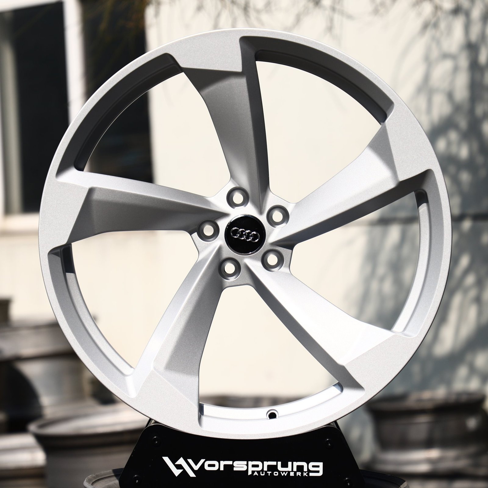 Audi A4 wheels – Brushed Silver 5-Spoke Rotor (Audi OEM-Style), front view