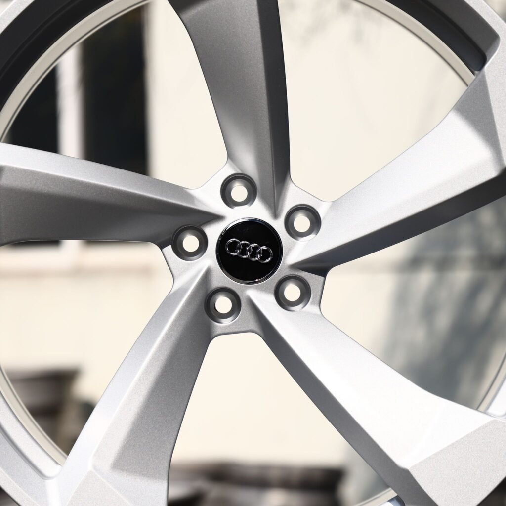 Audi RS3 8Y wheels – Brushed Silver 5-Spoke Rotor (Audi OEM-Style), lip and barrel detail