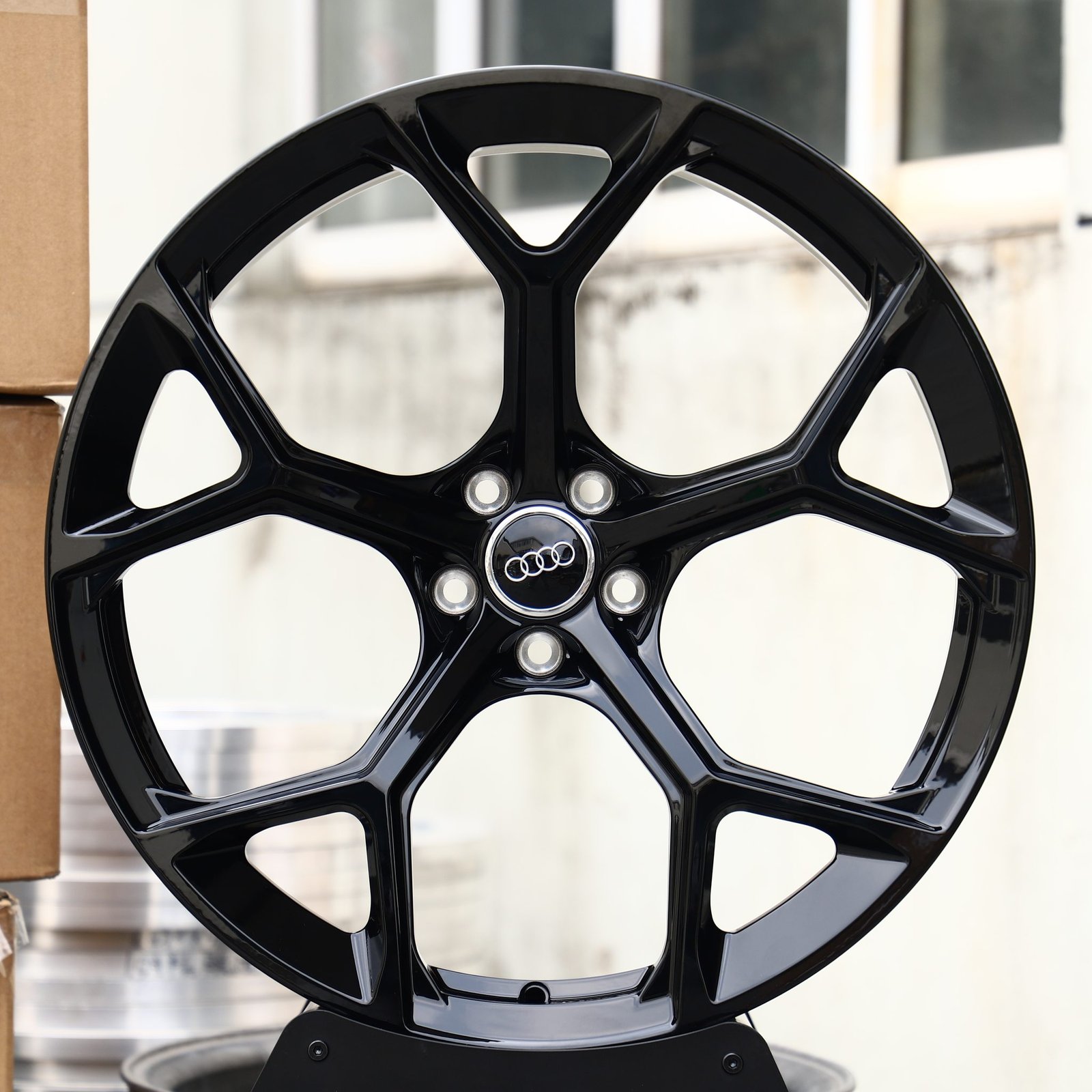 Audi A4 wheels – Gloss Black 5 Y-Spoke Petal (Audi OEM-Style), front view