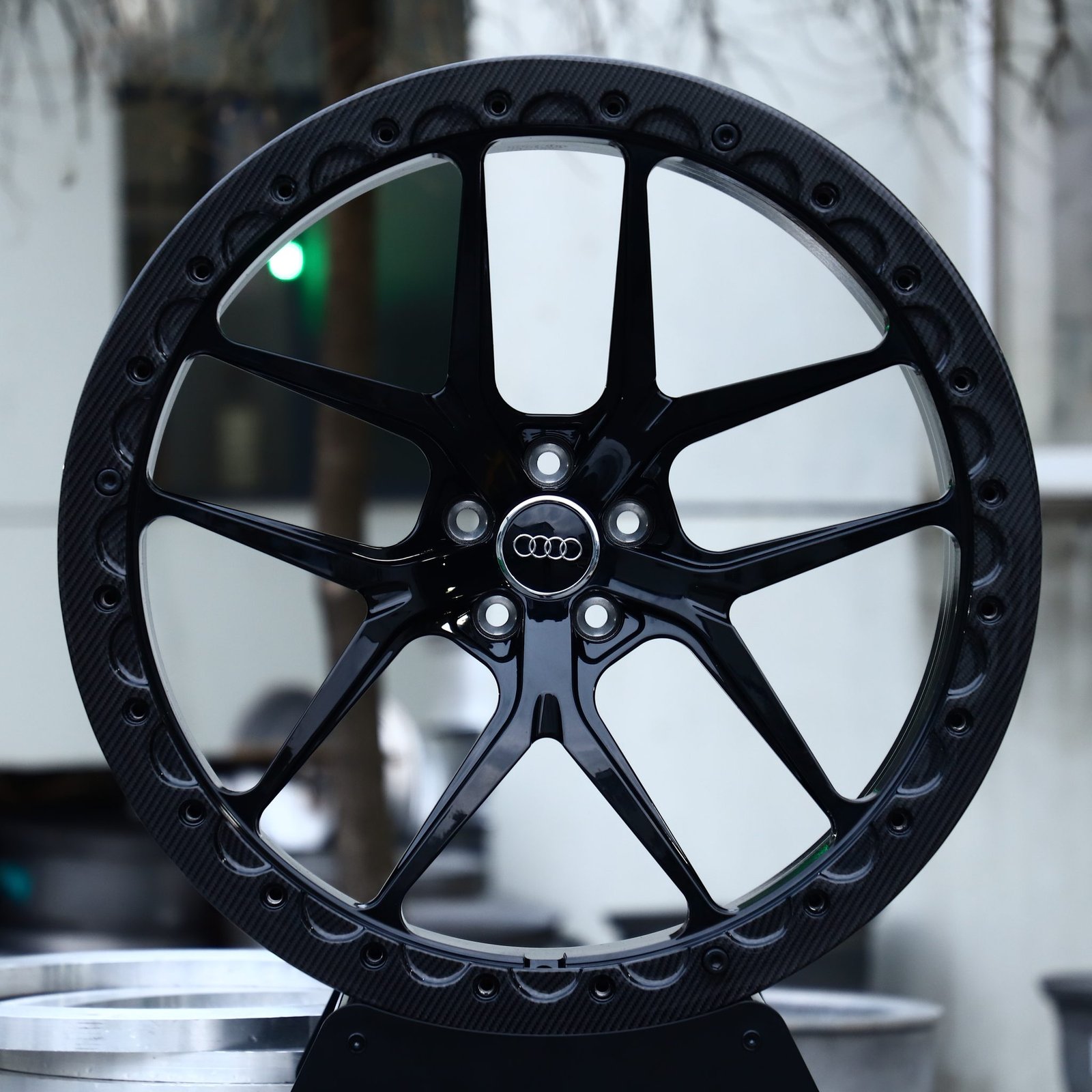 Audi A4 wheels – Gloss Black / Carbon Fiber 5 Y-Spoke (Audi OEM-Style), front view
