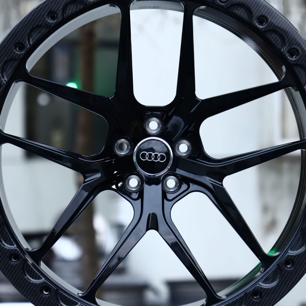 Audi RS3 8Y wheels – Gloss Black / Carbon Fiber 5 Y-Spoke (Audi OEM-Style), lip and barrel detail