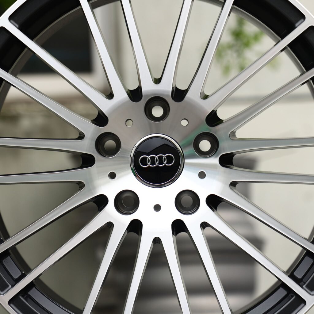 Audi RS3 8Y wheels – Hyper Silver Machined Multi-Spoke (Audi OEM-Style), lip and barrel detail
