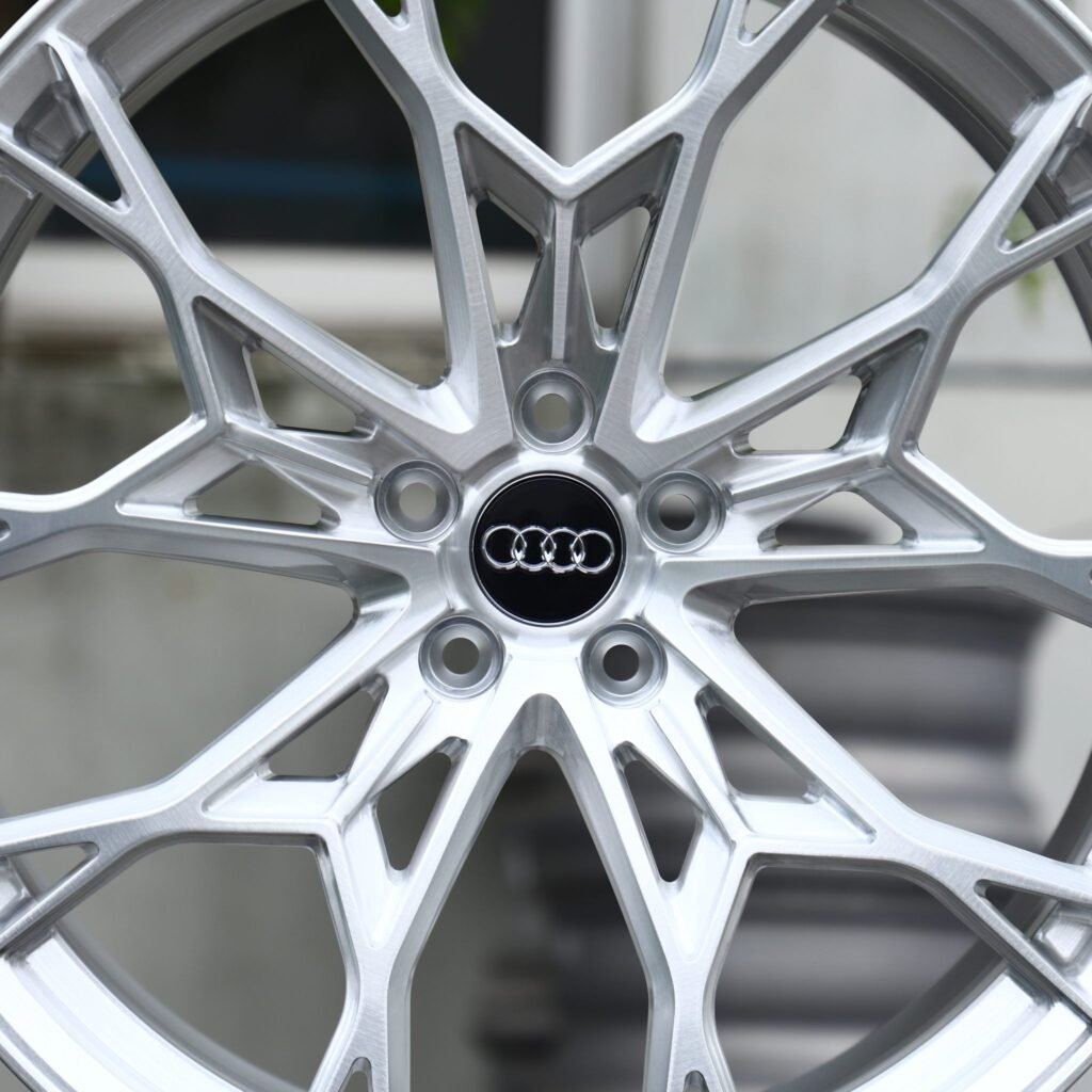 Audi RS3 8Y wheels – Hyper Silver Mesh Multi-Spoke (Audi OEM-Style), lip and barrel detail