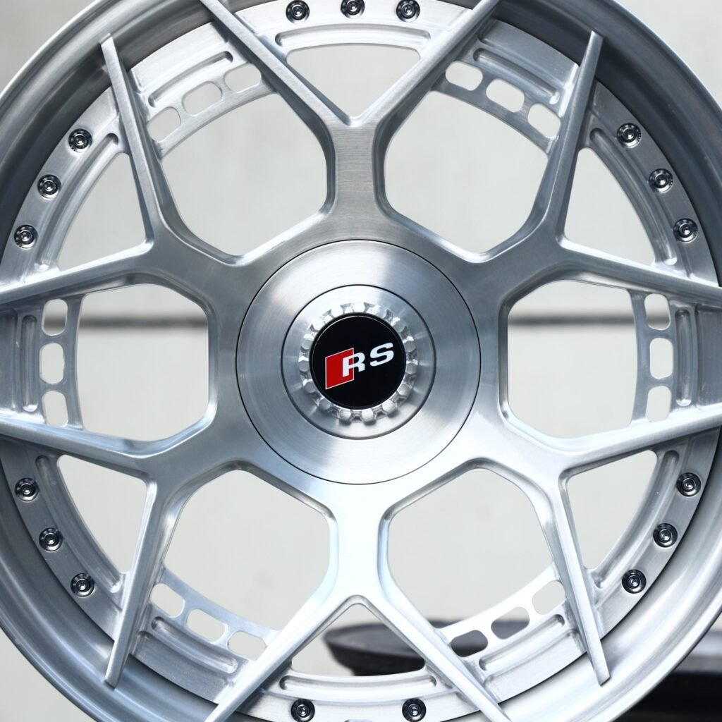 Audi A4 B9 wheels – Audi RS Style Brushed Silver 10 V-Spoke Deep Dish 2-Piece, lip and barrel detail