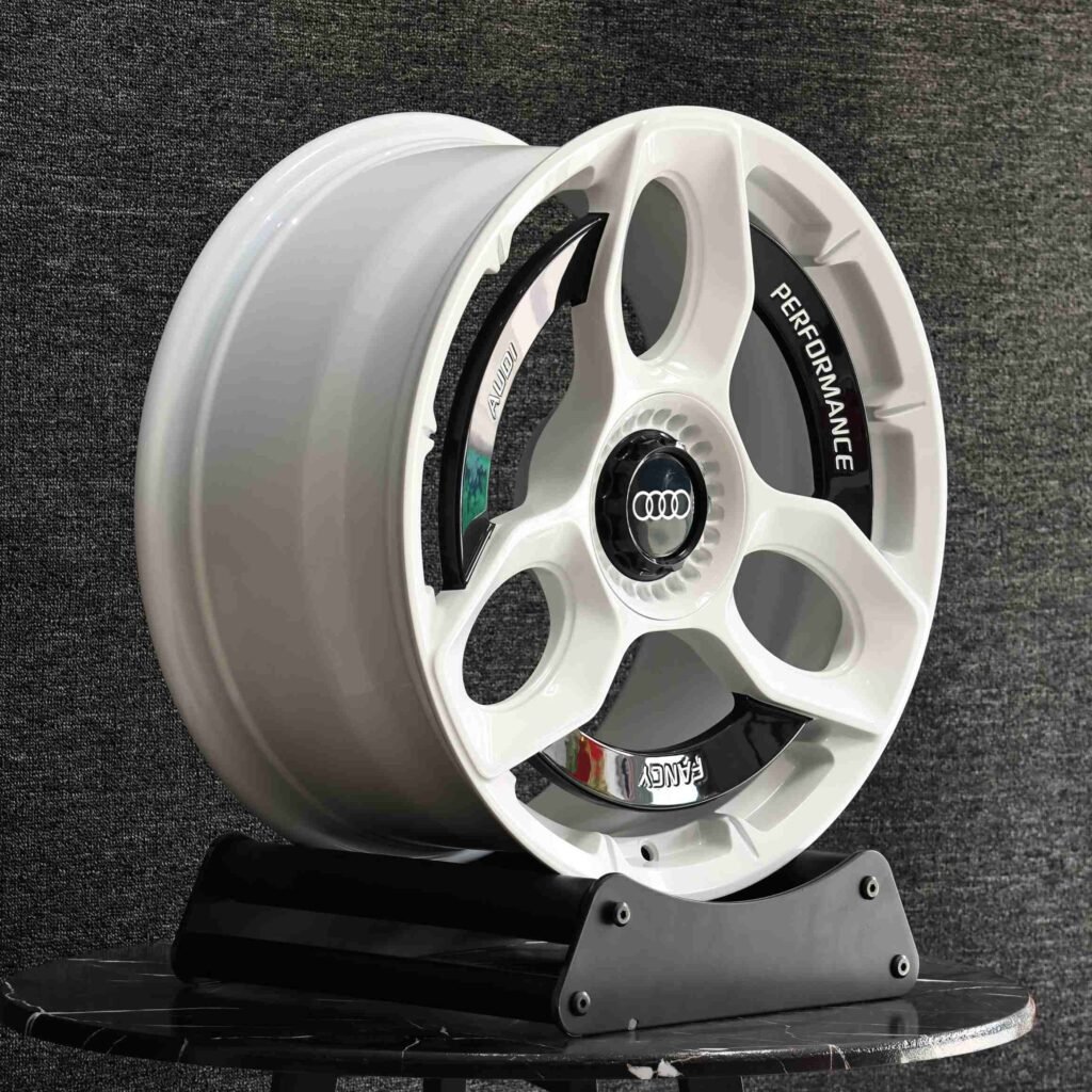 Audi Style Bright Silver Double-Ring Triangular Spoke Center-Lock Center-Lock Forged Wheels - Audi R8 / Audi RS5 Fitment (5-Lug) view 3