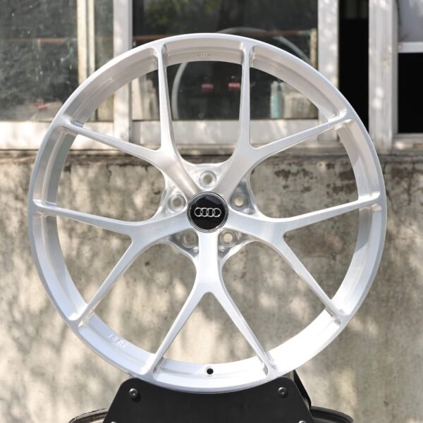 Audi A6 wheels – Brushed Silver 5 Split-Spoke (Audi OEM-Style), front view