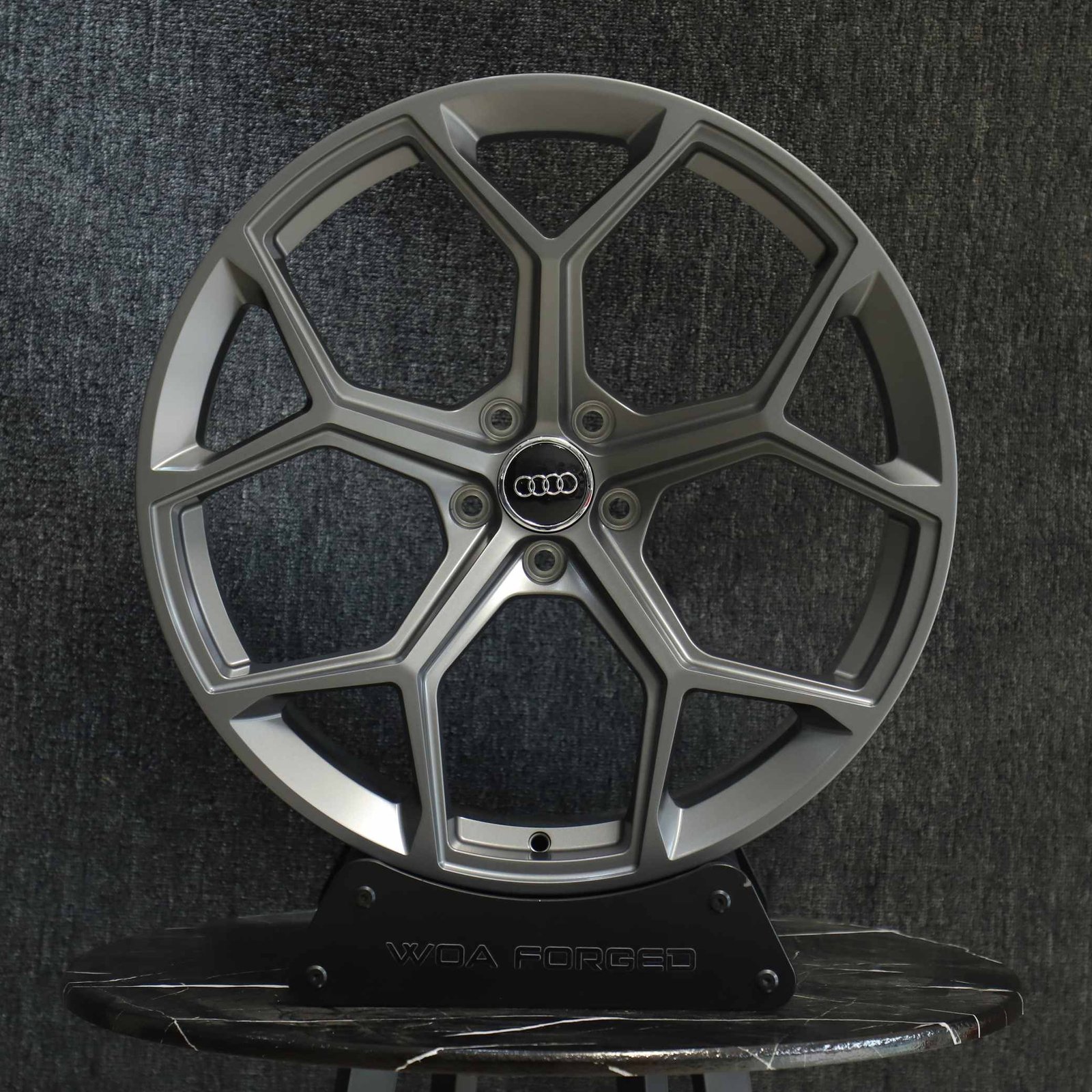 Audi A6 wheels – Metallic Gray 5 Y-Spoke, front view