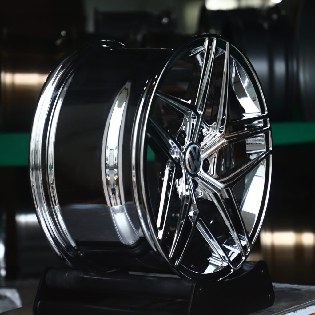 Lamborghini Huracan wheels – Gloss Black Machined Mesh (Avant Garde-Style), rear view