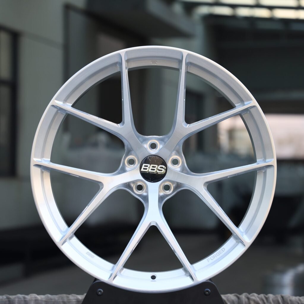 BMW 3 Series F30 wheels – Bright Silver 5 Y-Spoke (BBS CI-R-Style), front view