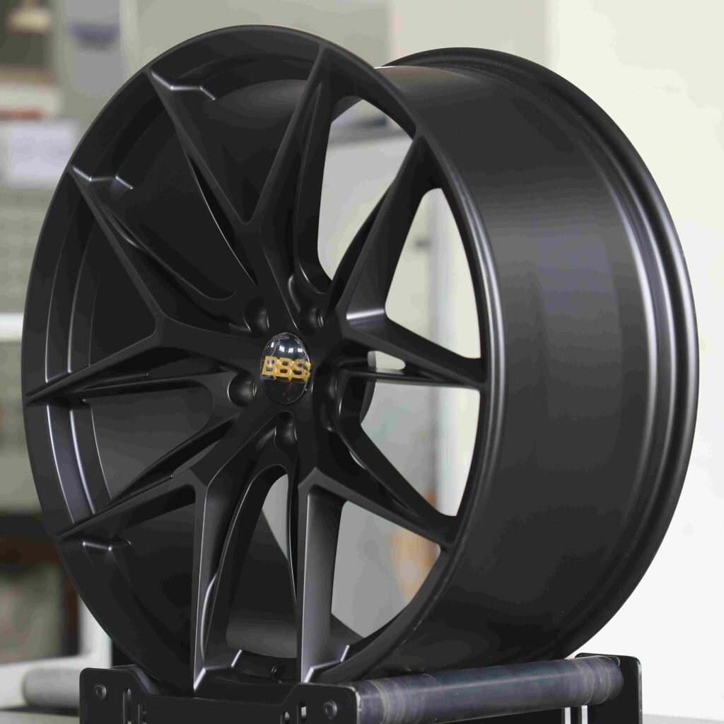 Lamborghini Huracan wheels – BBS Gloss Black 5 Y-Spoke, lip and barrel detail