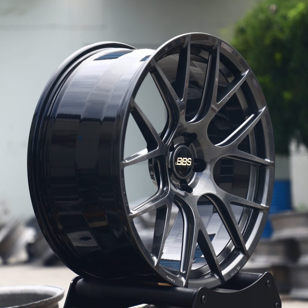 5x100 wheels – Gloss Black / Gunmetal 7 Y-Spoke (BBS RE-V7-Style), side view
