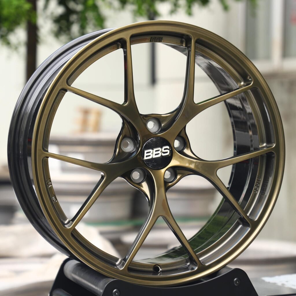 Honda Civic Type R wheels – Gloss Bronze 5 Y-Spoke (BBS RI-D-Style), angled view