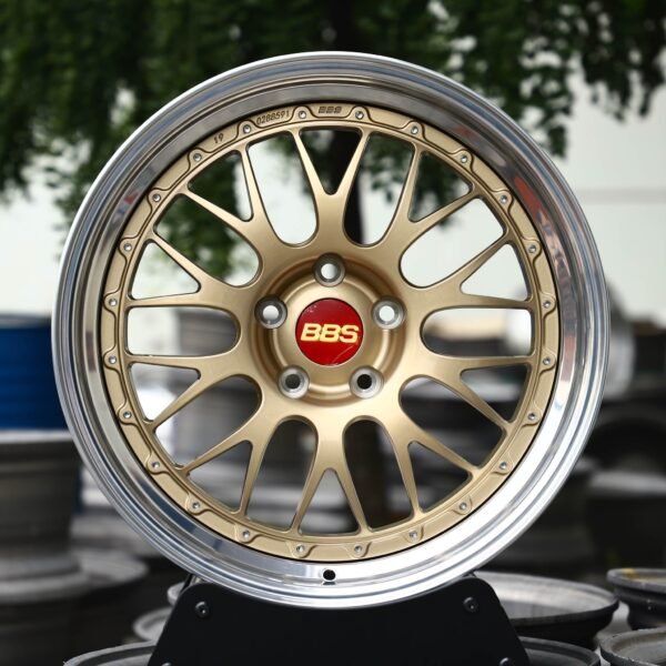 BMW M3 E46 wheels – Gold Mesh Polished-Lip (BBS-Style), front view