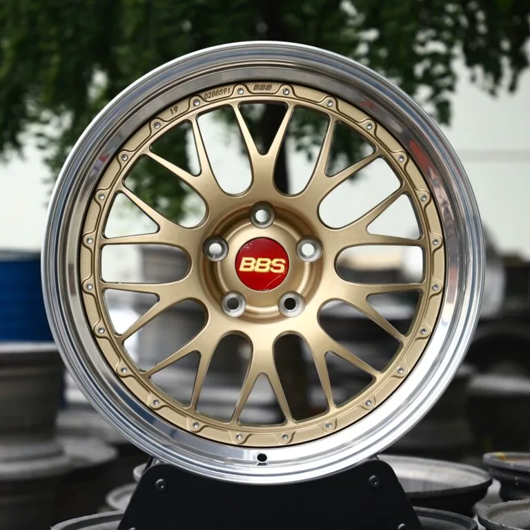 BMW M3 E46 wheels – Gold 2-Piece Deep Lip (BBS LM-Style), front view