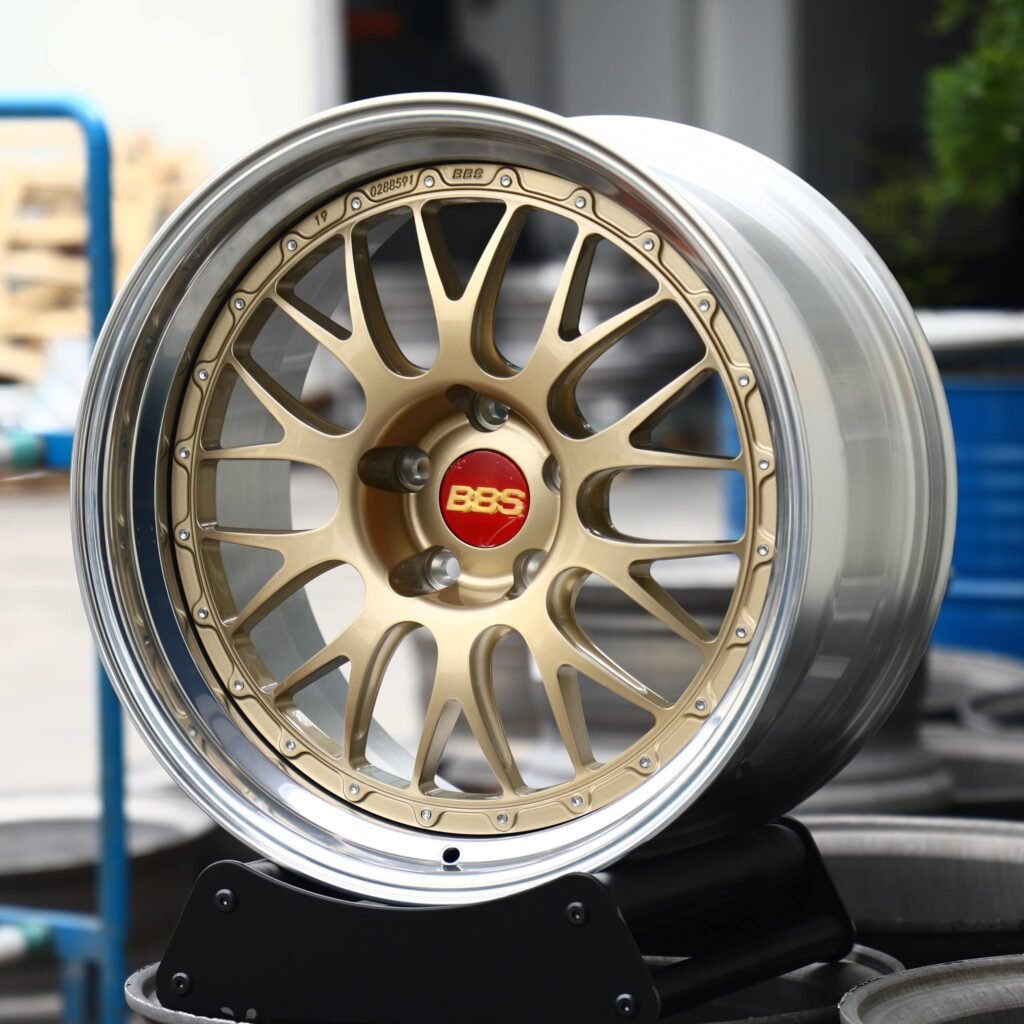 Porsche 911 wheels – Gold 2-Piece Deep Lip (BBS LM-Style), angled view