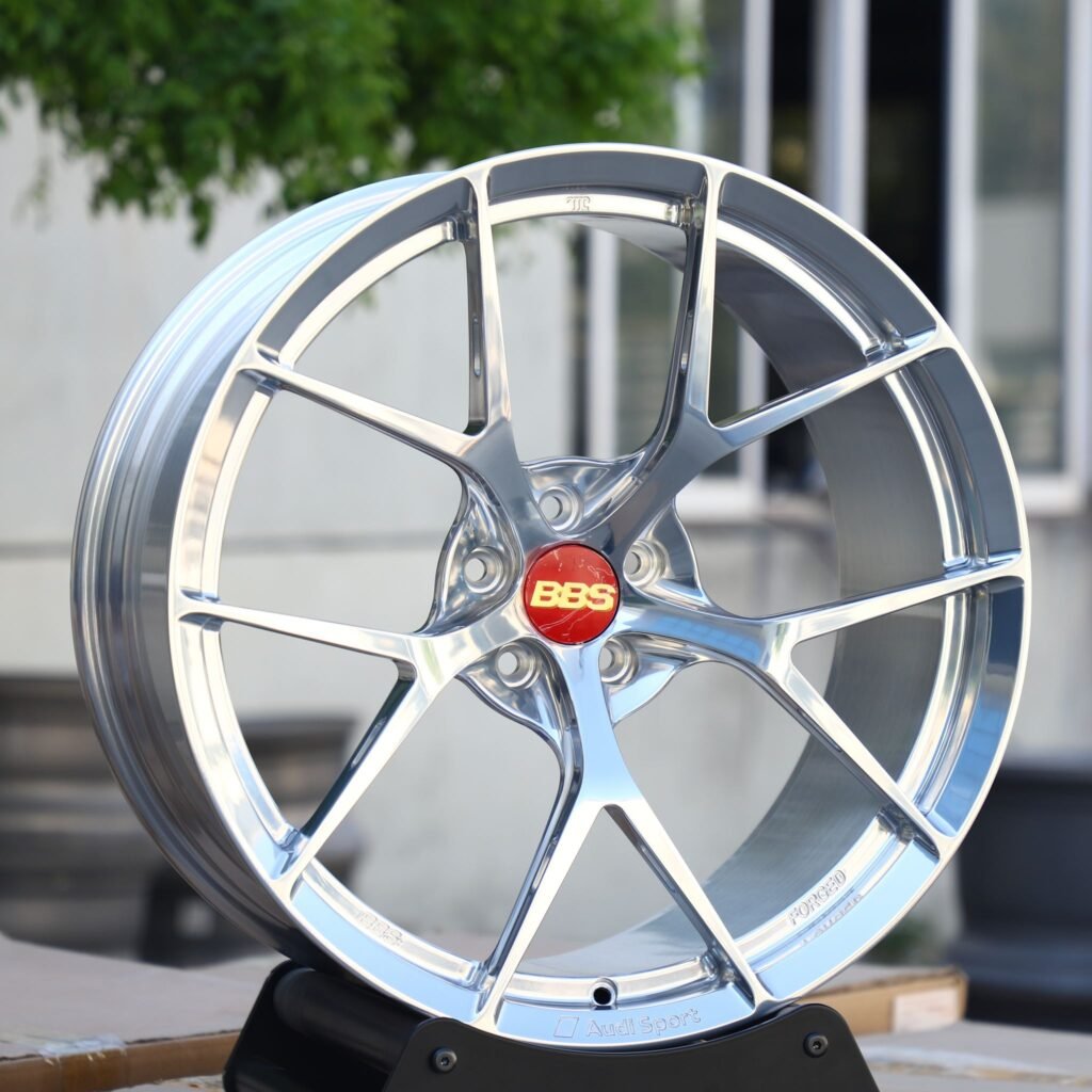 Porsche 911 wheels – Custom Finish 5 Y-Spoke Mirror Polished (BBS LM-Style), angled view