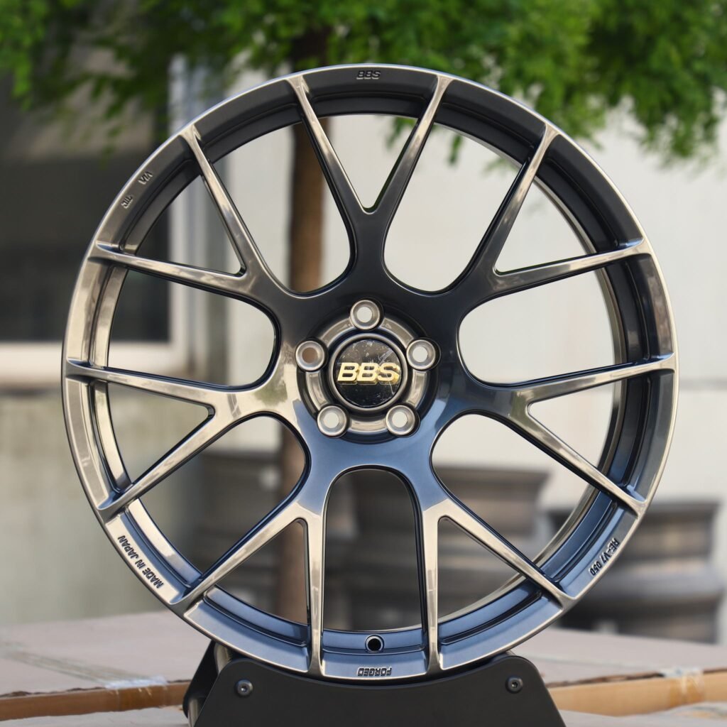 BMW M3 E46 wheels – Metallic Gray 7 Y-Spoke (BBS LM-Style), front view