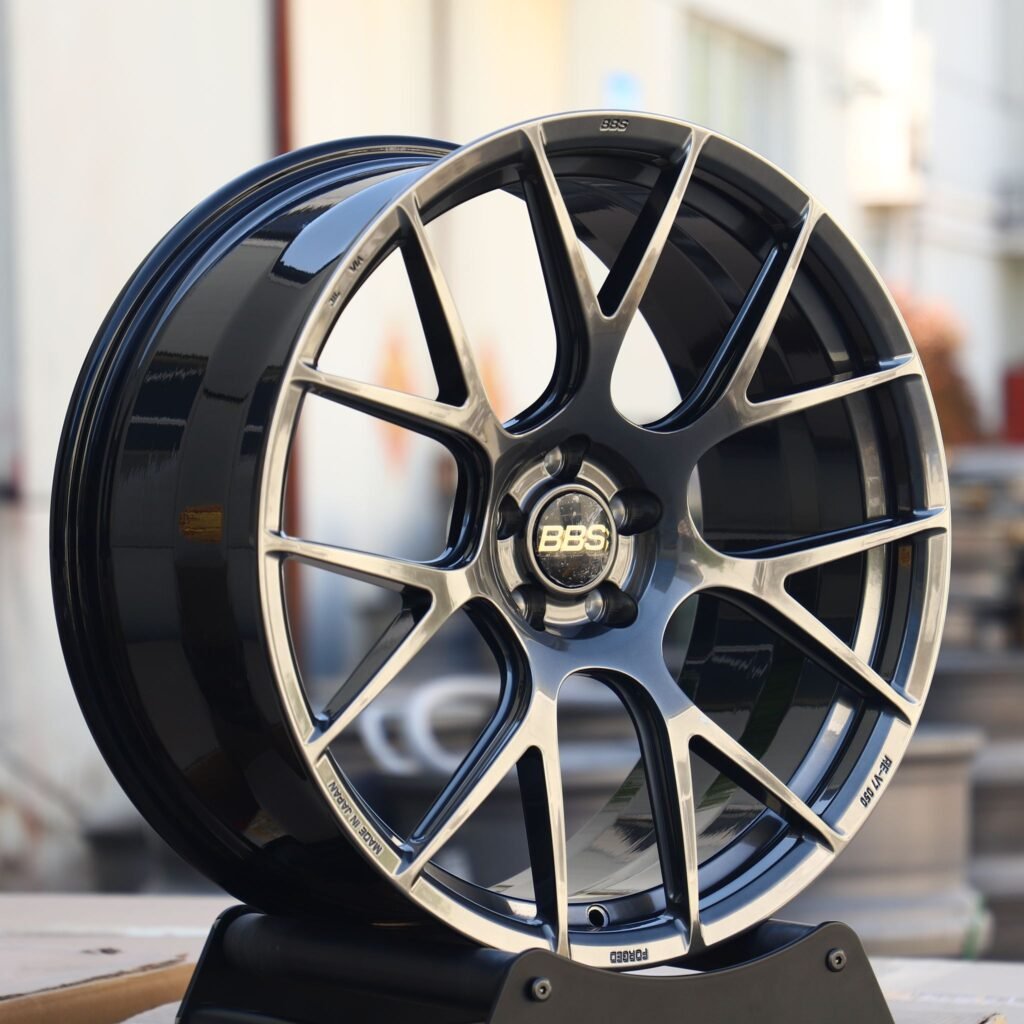 5x120 wheels – Metallic Gray 7 Y-Spoke (BBS LM-Style), side view