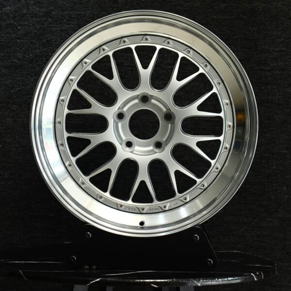 BMW M3 E46 wheels – Brushed Silver Mesh Polished-Lip, front view