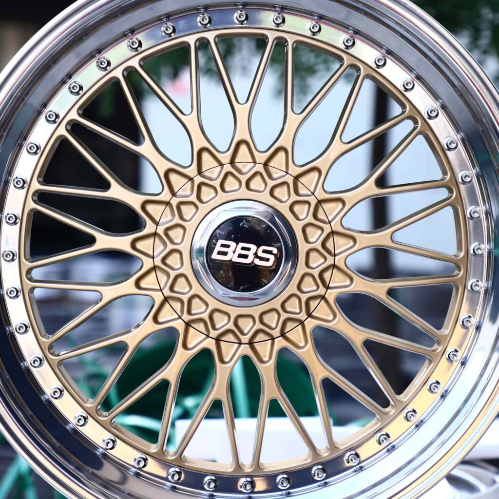 BMW M4 F82 wheels – Matte Silver 2-Piece Deep Lip (BBS RS-Style), lip and barrel detail