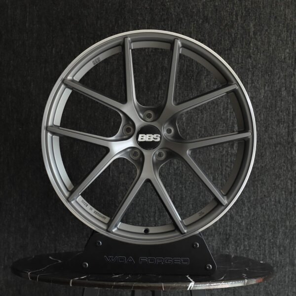 BMW 3 Series F30 wheels – Gunmetal 5 Split-Spoke (BBS-Style), front view