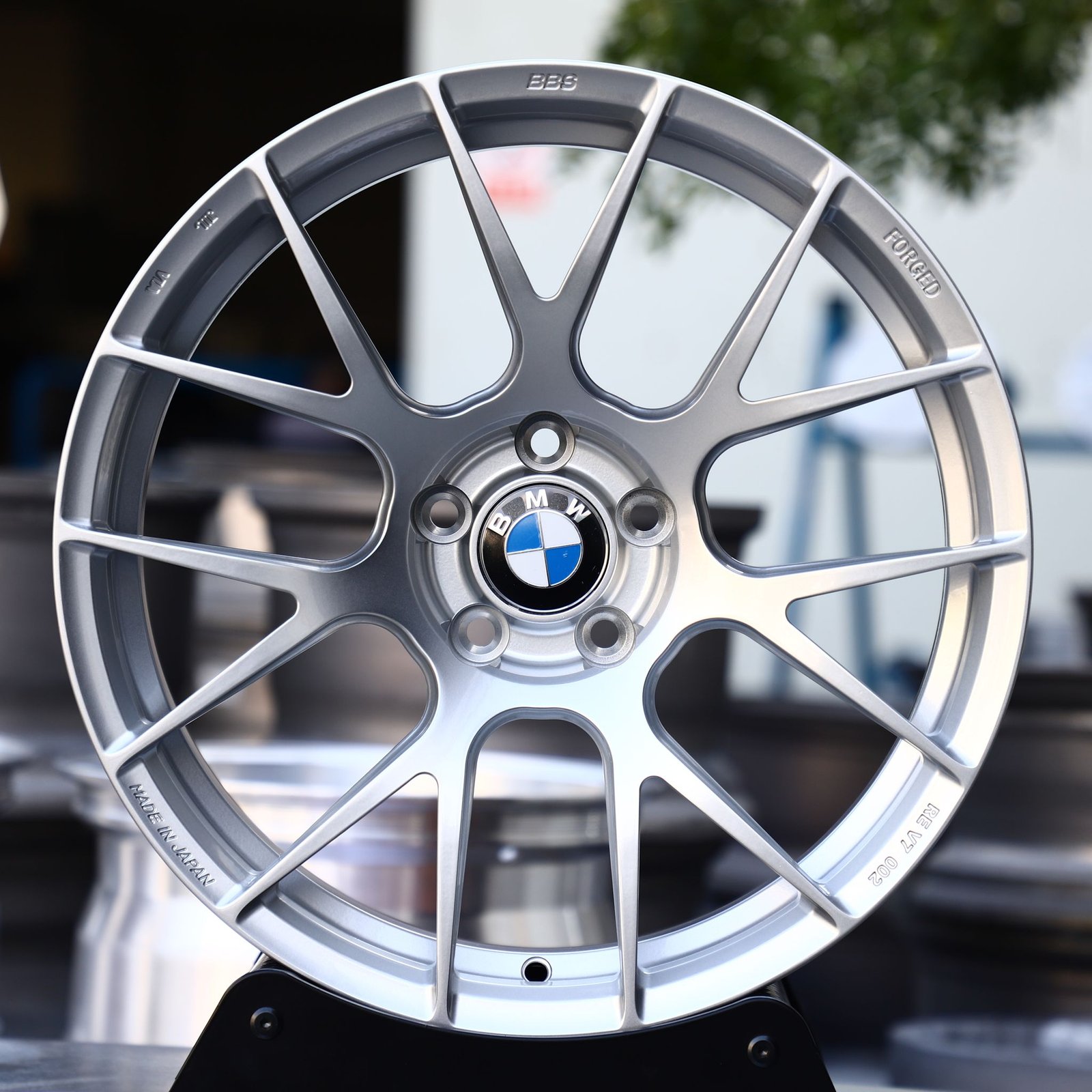 Toyota GR86 wheels – Matte Silver 7 Y-Spoke (BBS RE-V7-Style), front view