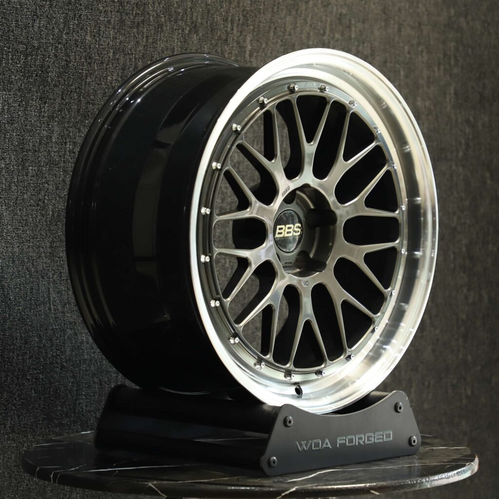 5x120 wheels – Metallic Gray 10-Spoke Deep Lip (BBS LM-Style), side view