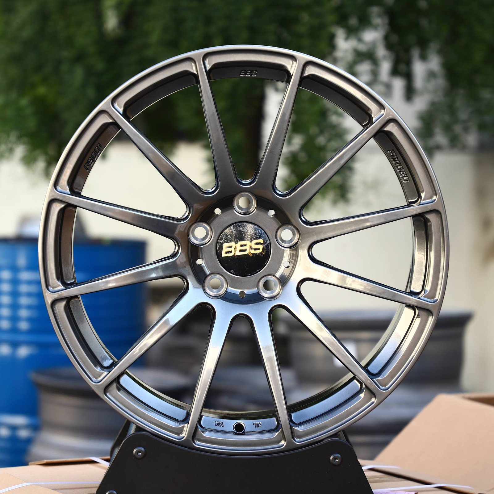 Toyota GR86 wheels – Metallic Gray 12-Spoke (BBS RE-V7-Style), front view