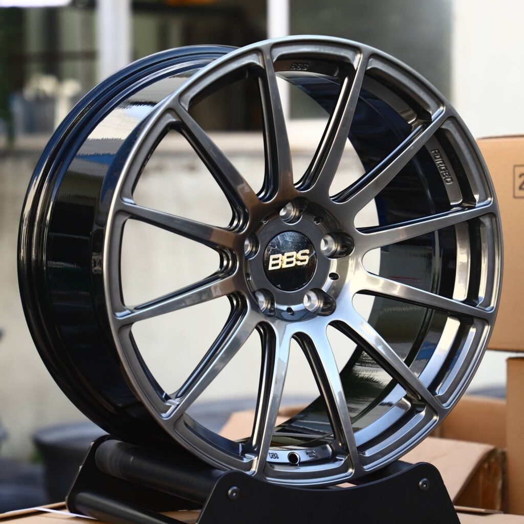 Honda Civic Type R wheels – Metallic Gray 12-Spoke (BBS RE-V7-Style), angled view