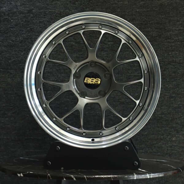 BMW M3 E46 wheels – Brushed Silver 12-Spoke Polished-Lip (BBS-Style), front view