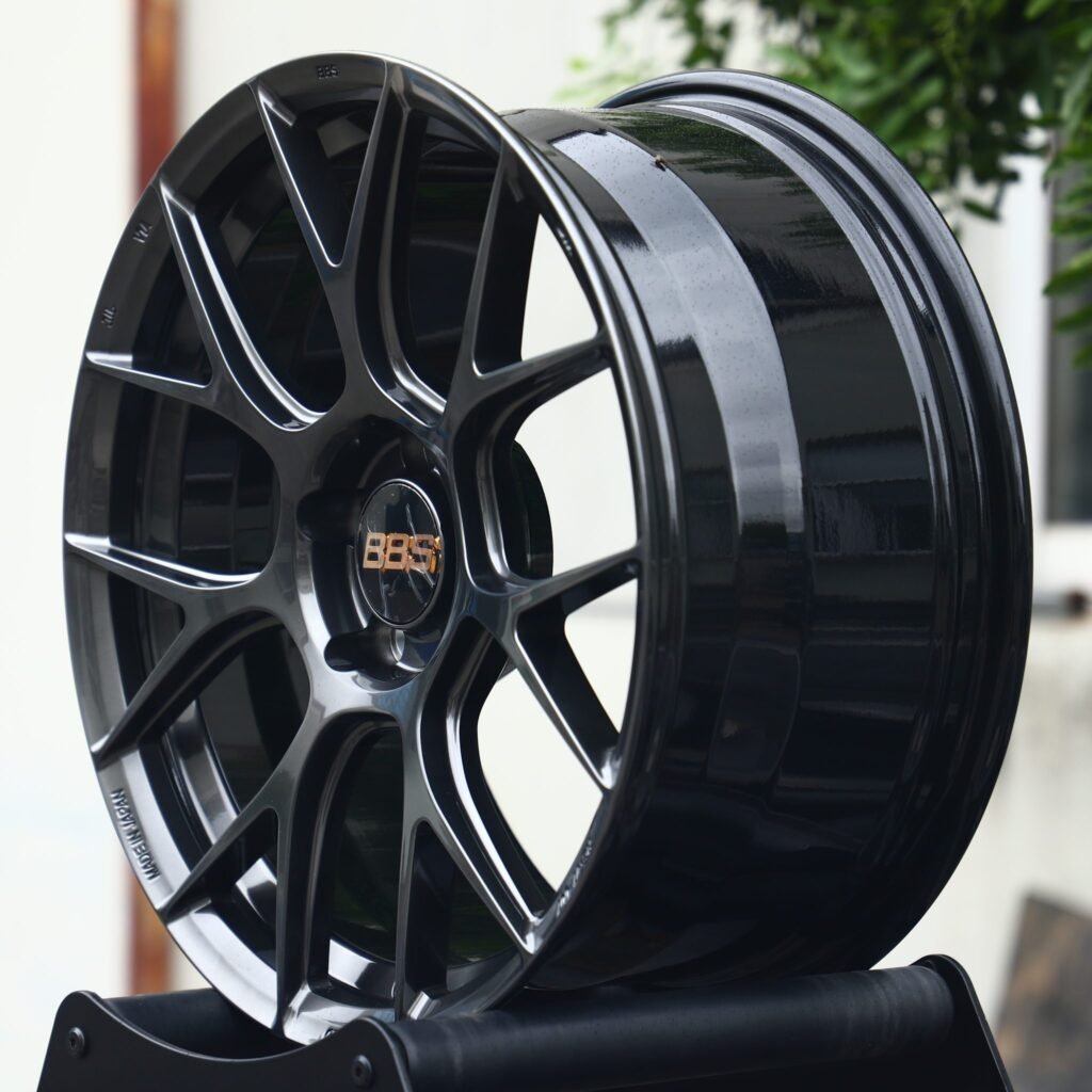 5x100 wheels – Metallic Gray 7 Y-Spoke (BBS RE-V7-Style), side view