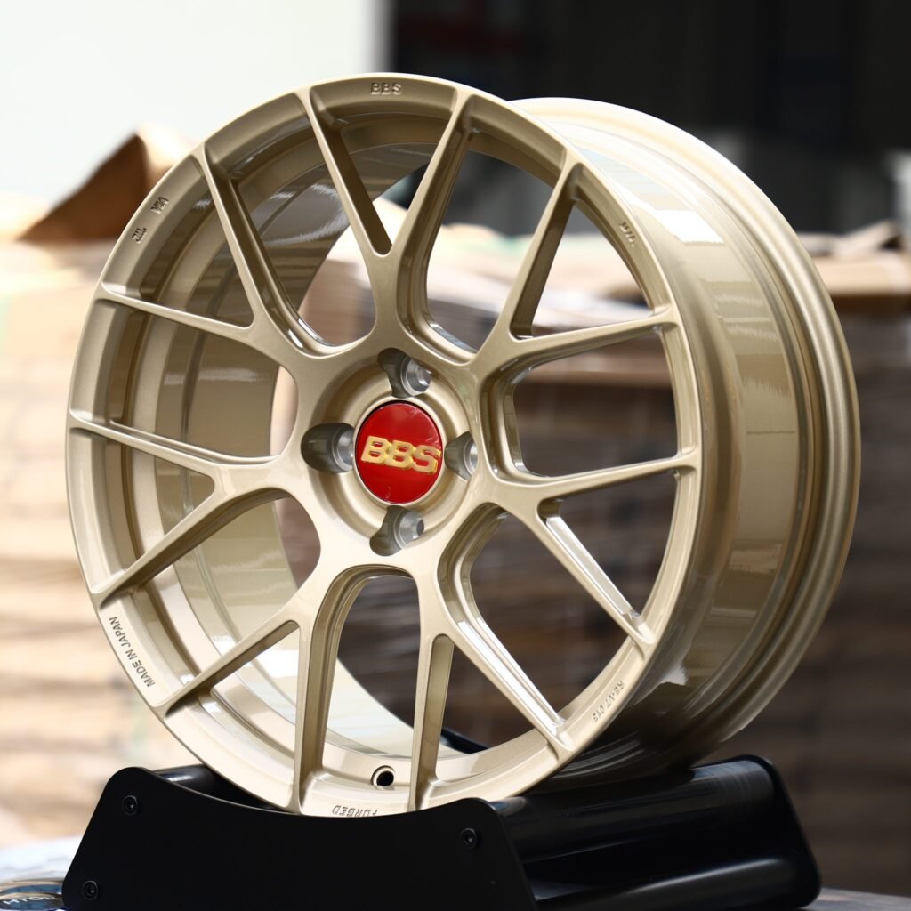 BMW M3 wheels – Gold 7 Y-Spoke (BBS RE-V7-Style), angled view