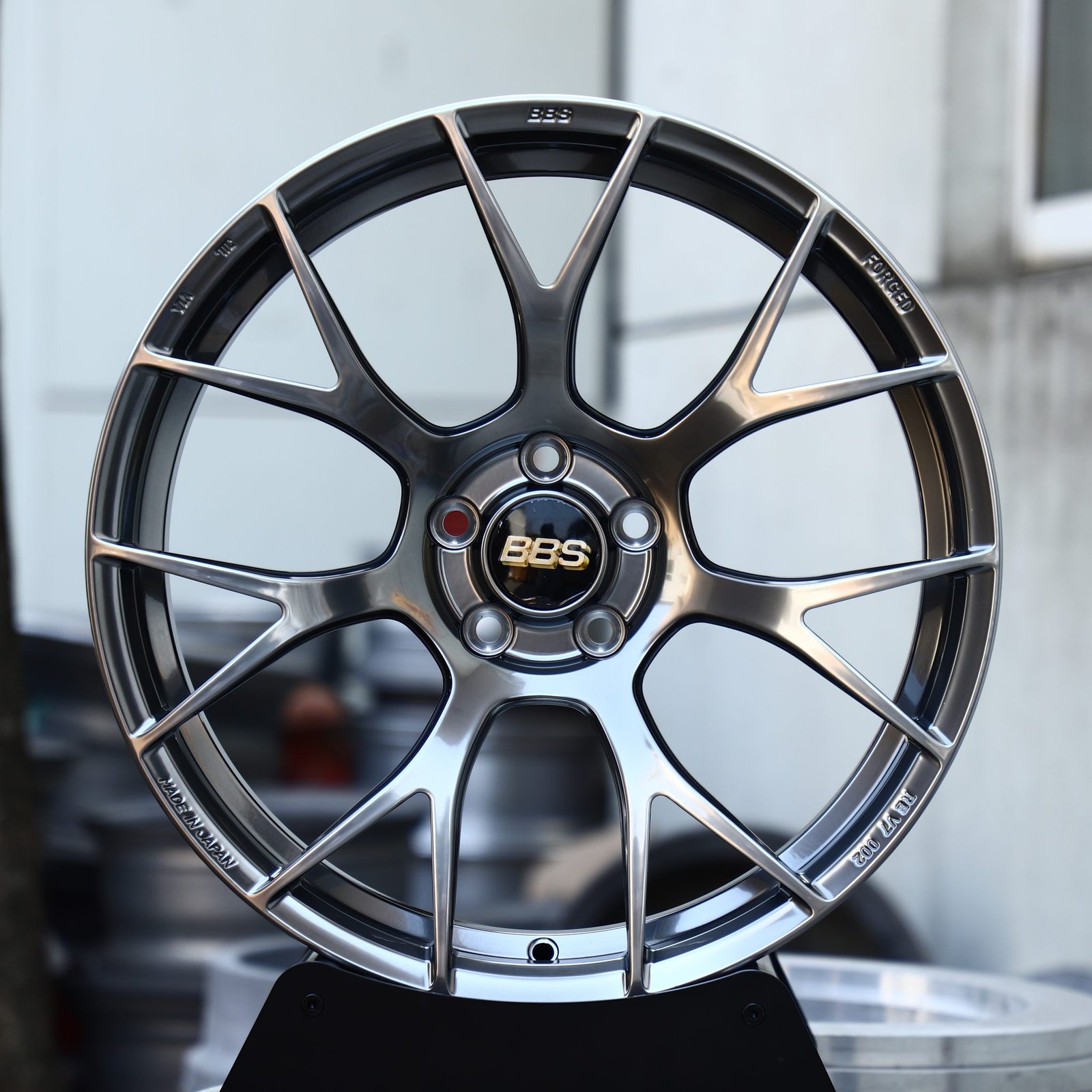 Porsche 911 wheels – Metallic Gray 7 Y-Spoke (BBS RE-V7-Style), front view