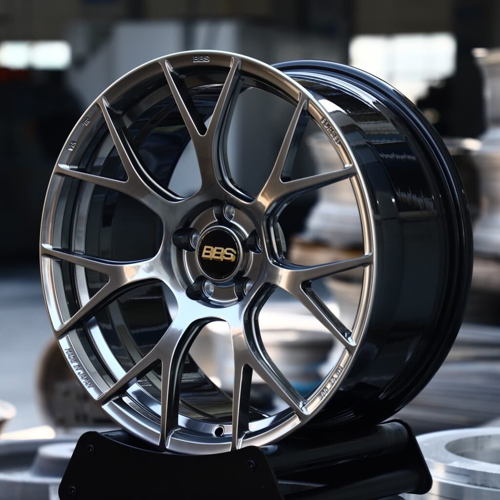 5x130 wheels – Metallic Gray 7 Y-Spoke (BBS RE-V7-Style), side view