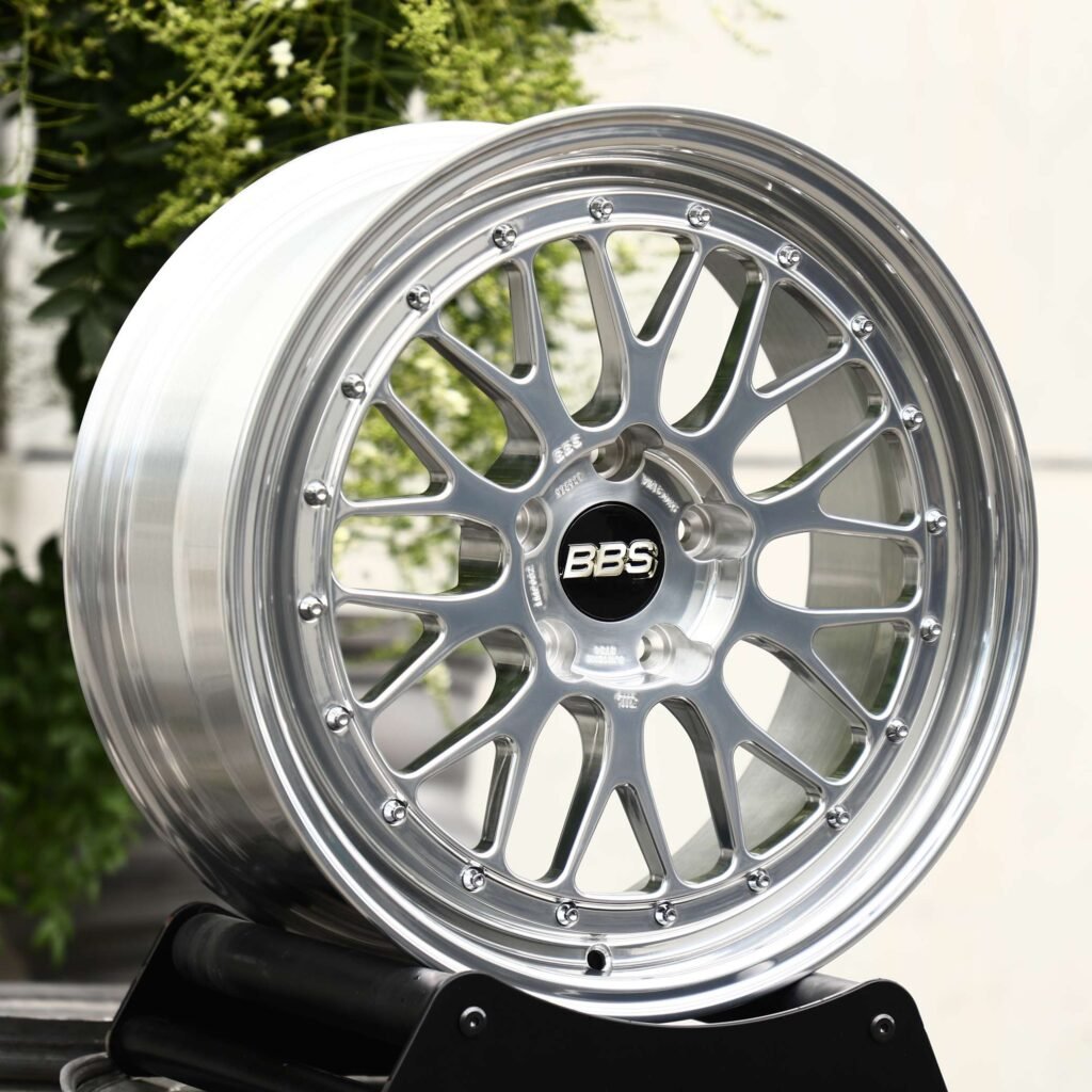 Porsche 911 wheels – BBS Silver 10 Y-Spoke Deep Lip, angled view