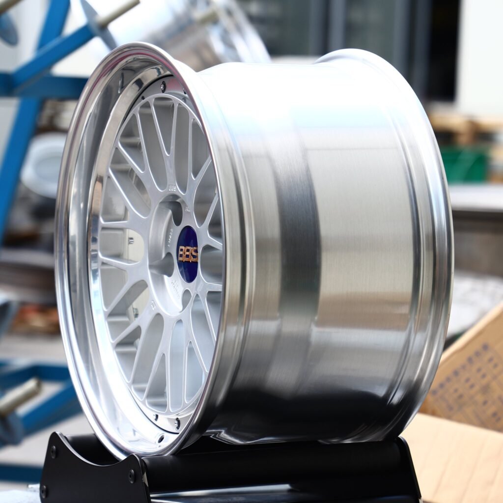 5x120 wheels – Silver 2-Piece Deep Lip (BBS LM-Style), side view