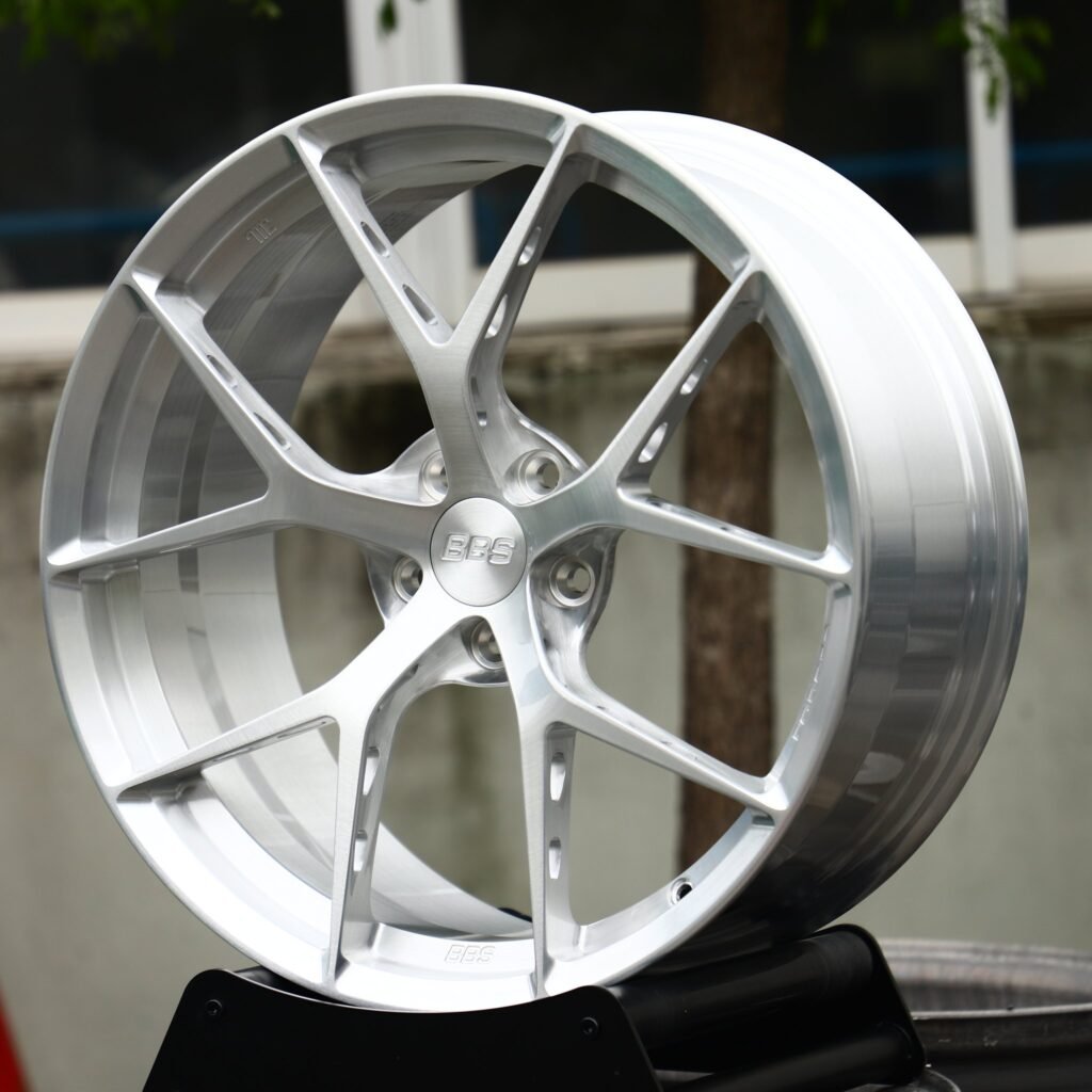 BMW M3 wheels – Brushed Silver 5 Y-Spoke (BBS-Style), angled view