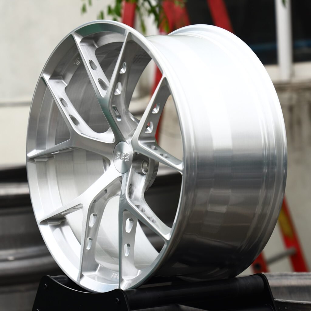 5x130 wheels – Brushed Silver 5 Y-Spoke (BBS-Style), side view