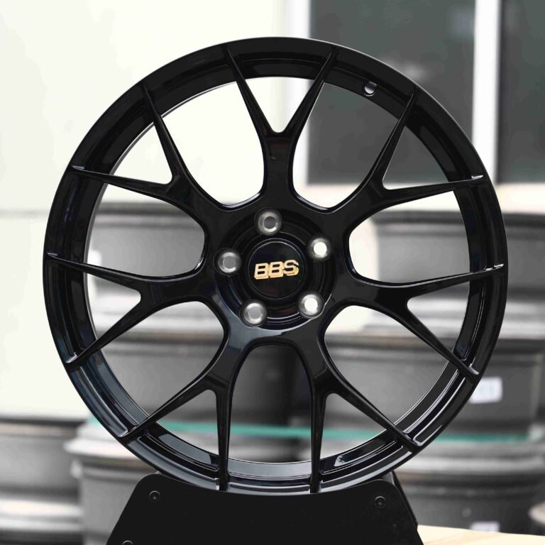 BBS-Style Gloss Black 7 Y-Spoke Forged Wheels – Tesla Model 3 / Model Y, front view