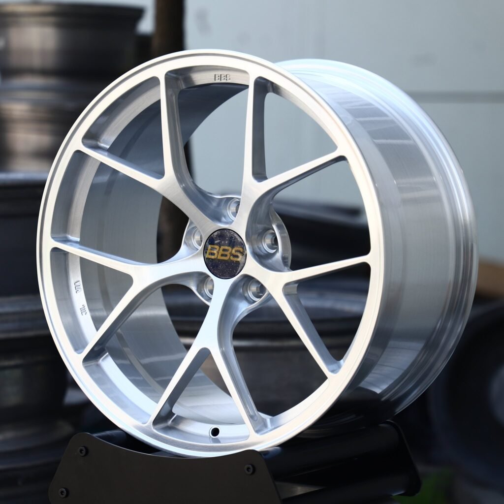 BMW M3 wheels – Hyper Silver 5 Y-Spoke (BBS-Style), angled view
