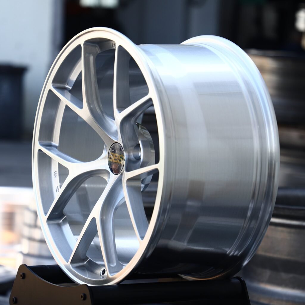5x130 wheels – Hyper Silver 5 Y-Spoke (BBS-Style), side view