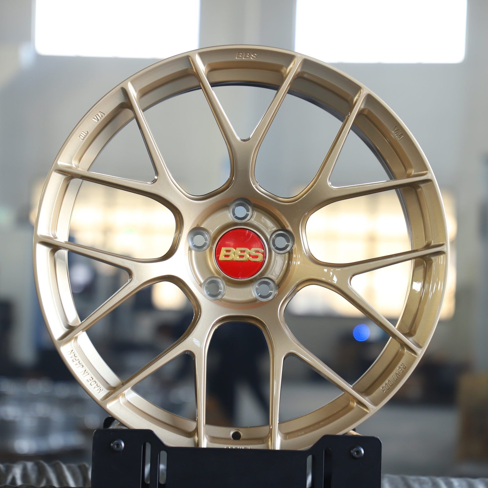 Toyota GR86 wheels – Titanium Gold 7 Y-Spoke (BBS RE-V7-Style), front view