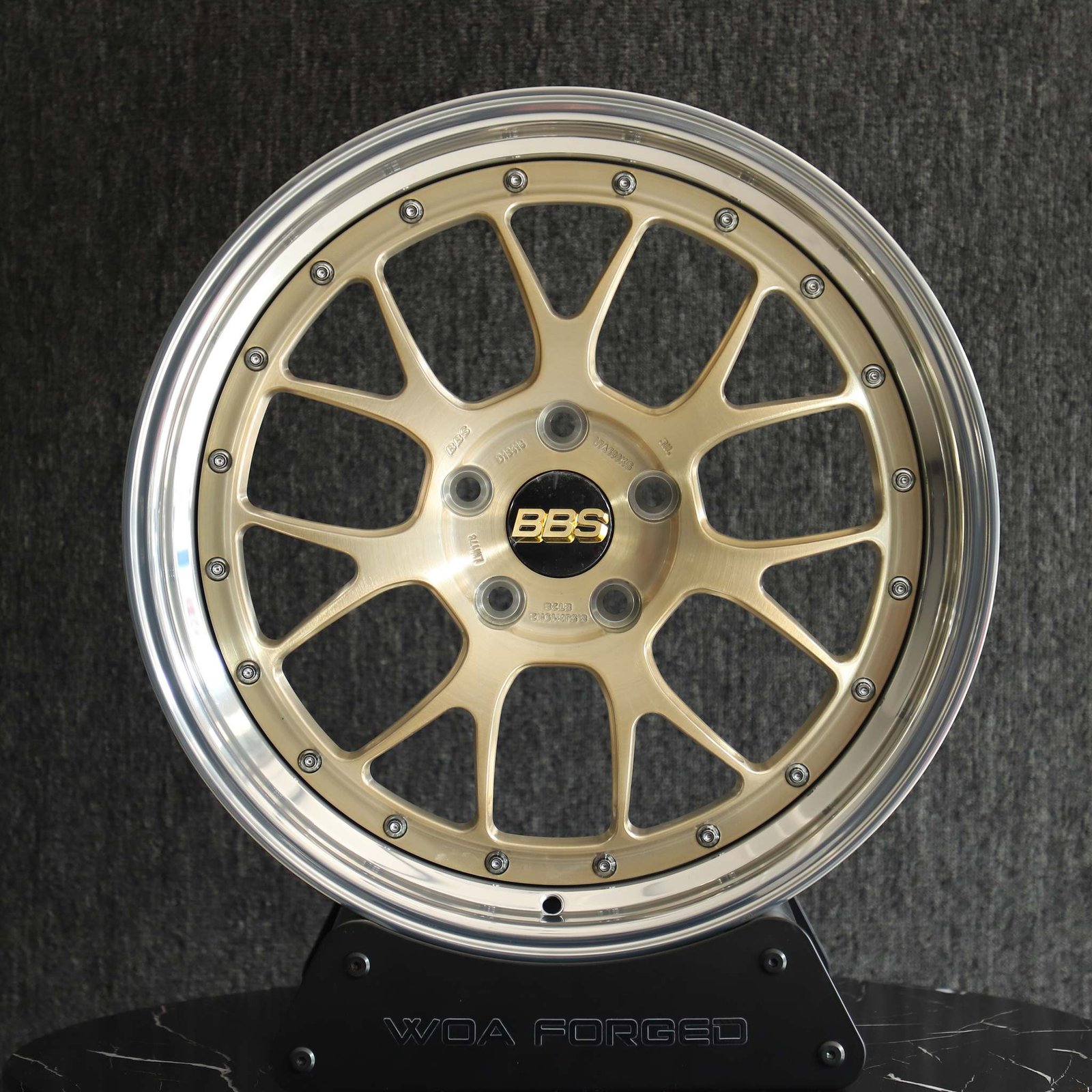 BMW M3 E46 wheels – Transparent Gold 2-Piece Brushed (BBS LM-Style), front view