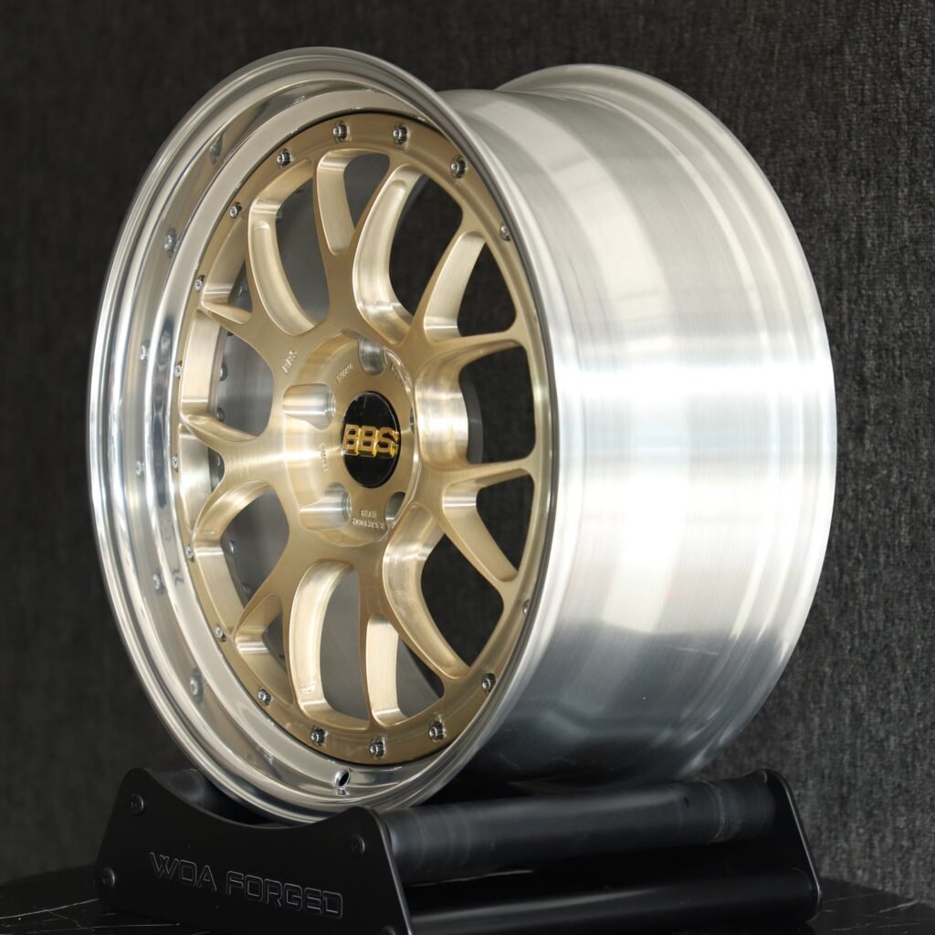 BMW M4 F82 wheels – Transparent Gold 2-Piece Brushed (BBS LM-Style), lip and barrel detail
