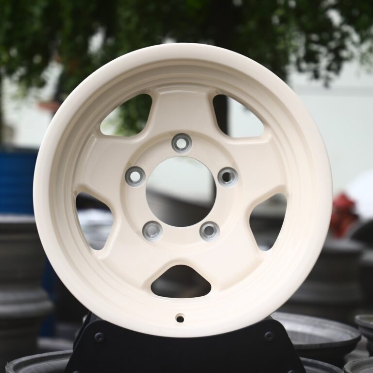 Toyota 4Runner wheels – Beige 5-Spoke Deep Lip, front view