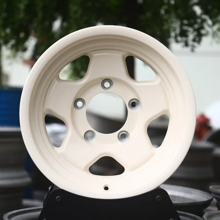 Toyota 4Runner wheels – Beige 5-Spoke Deep Lip, front view