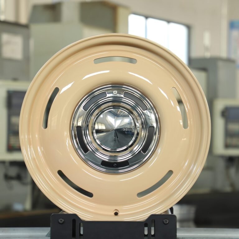 Toyota 4Runner wheels – Beige Full-Face, front view