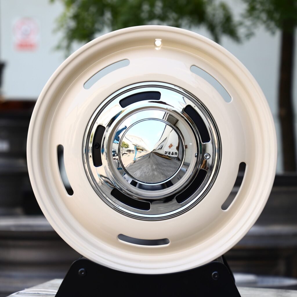 Jeep Wrangler wheels – Beige Semi-Full-Face, front view